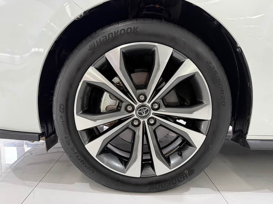 Greevia 2024 2.5L Hybrid Ultra - zdjęcie 12