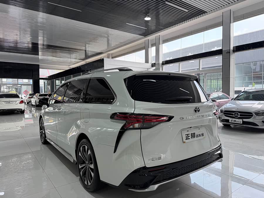Greevia 2024 2.5L Hybrid Ultra - zdjęcie 5