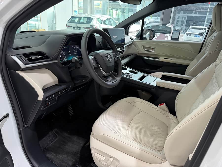 Greevia 2024 2.5L Hybrid Ultra - zdjęcie 6