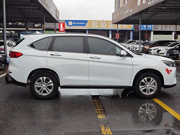 Haval M6 2023 PLUS 1.5T Manual Elite Intelligent - zdjęcie 16