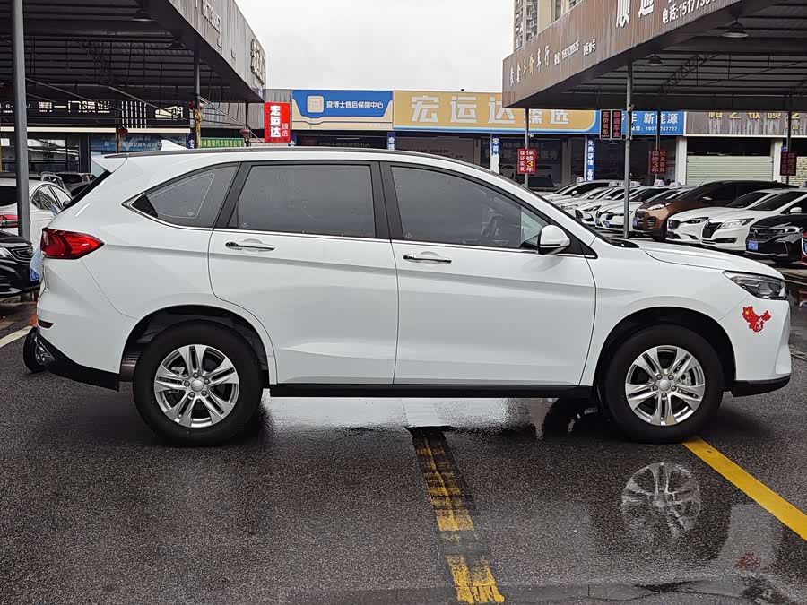 Haval M6 2023 PLUS 1.5T Manual Elite Intelligent - zdjęcie 6