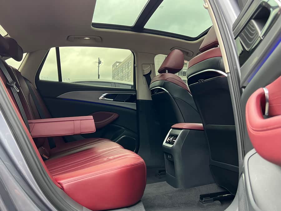 Hongqi H5 2023 2.0T Auto Intelligent Connectivity Flagship - zdjęcie 12