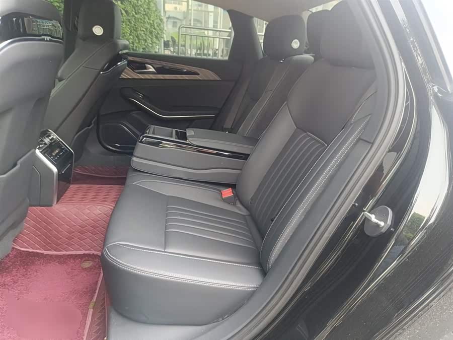 Hongqi H9 2022 2.0T Intelligent Connected Flag Joy Edition - zdjęcie 13