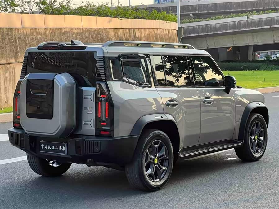 Jietu Traveler 2023 2.0T Four-Wheel Drive Crossing PRO - zdjęcie 7