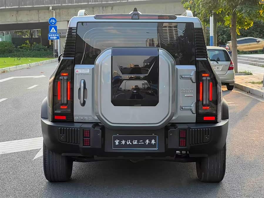 Jietu Traveler 2023 2.0T Four-Wheel Drive Crossing PRO - zdjęcie 9
