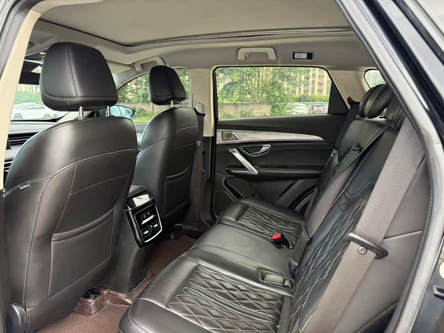 Jietu X70 PLUS 2023 1.6T DCT Stronger PLUS 7-seater - zdjęcie 5