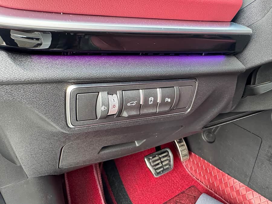 Jietu X70 PLUS 2023 1.6T DCT Stronger PRO+ 7-seater - zdjęcie 20