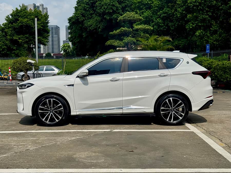 Jietu X70 PLUS 2023 1.6T DCT Stronger PRO+ 7-seater - zdjęcie 7