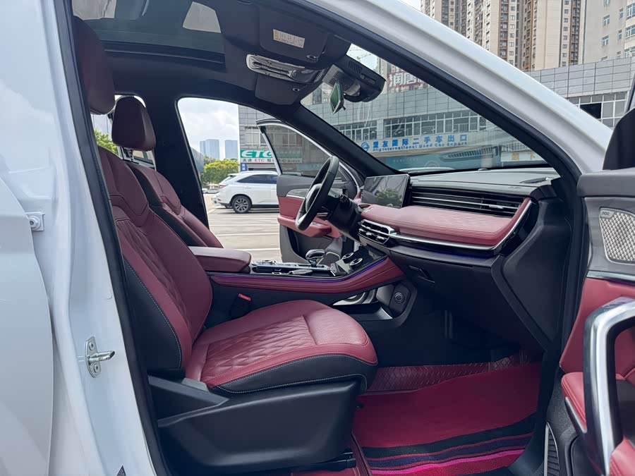 Jietu X70 PLUS 2023 1.6T DCT Stronger PRO+ 7-seater - zdjęcie 10