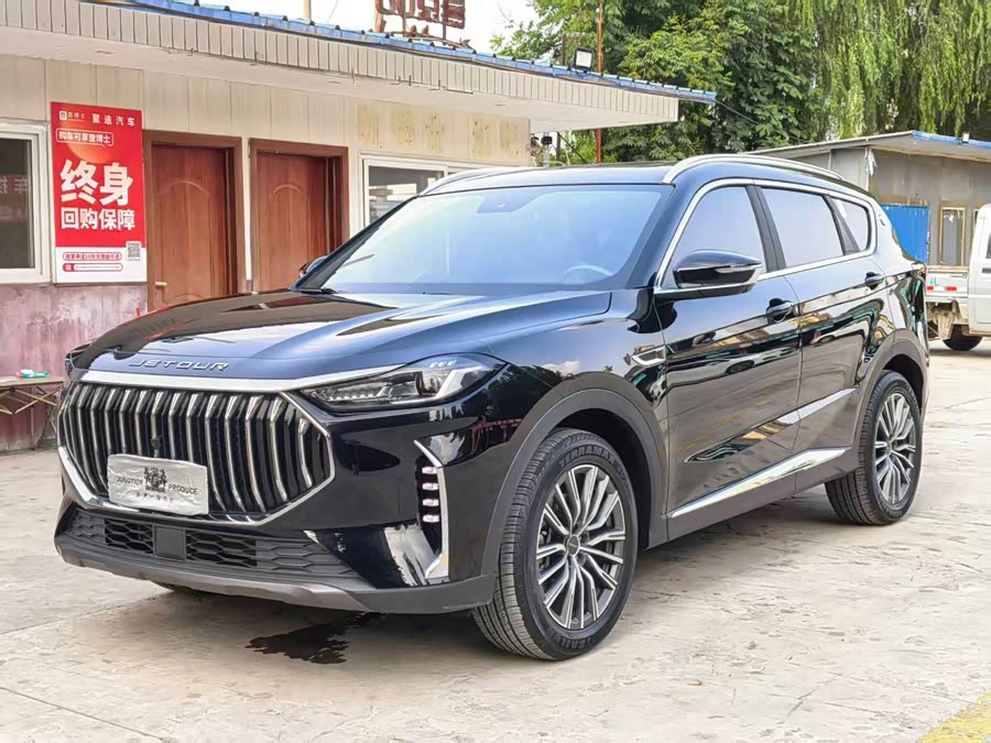 Jietu X70 PLUS 2025 1.5T Luxury 7-seater