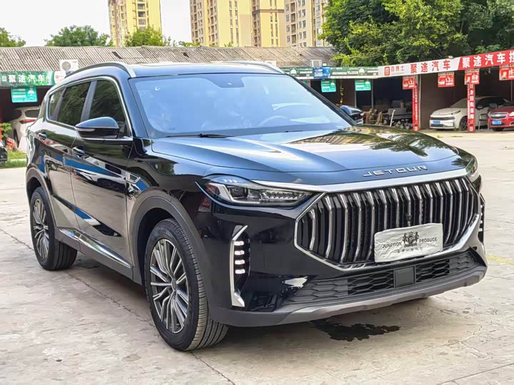 Jietu X70 PLUS 2025 1.5T Luxury 7-seater - zdjęcie 18