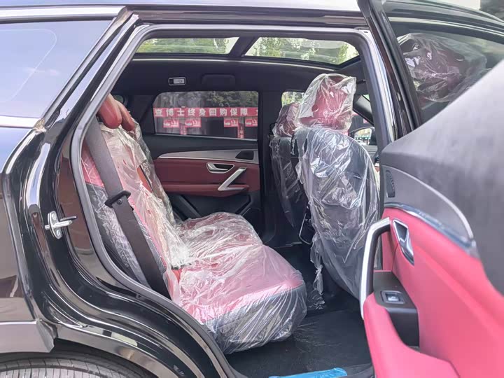 Jietu X70 PLUS 2025 1.5T Luxury 7-seater - zdjęcie 20