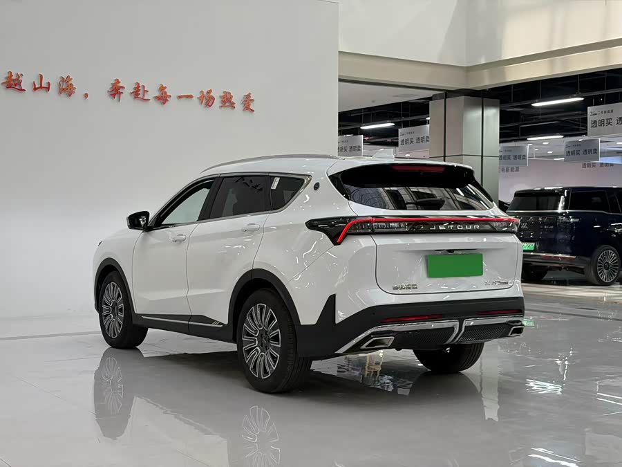Jietu X70 PLUS 2025 1.5T Luxury Powerful 5-seater - zdjęcie 7