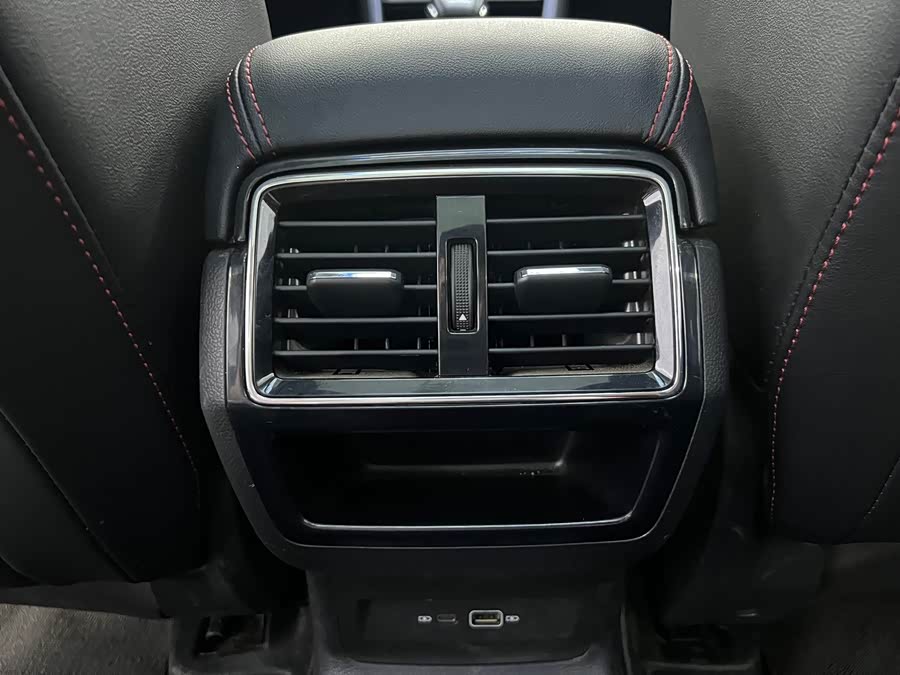 Karoq 2023 TSI280 Luxury - zdjęcie 12
