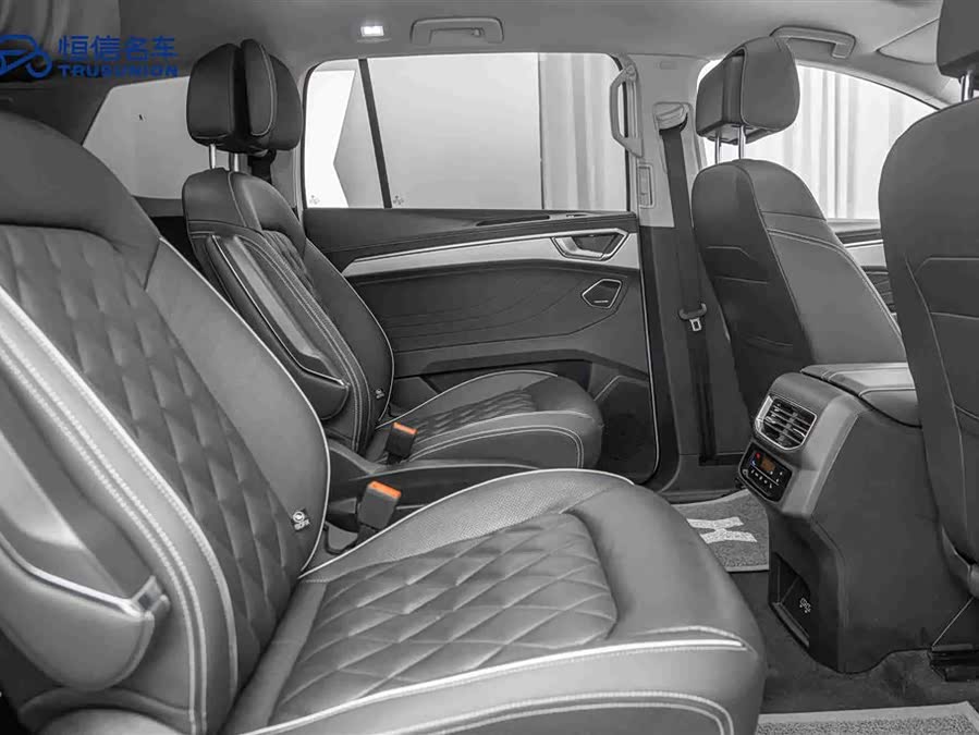 Land Rover 2023 530TSI 4WD Flagship Pro 6-seater - zdjęcie 16