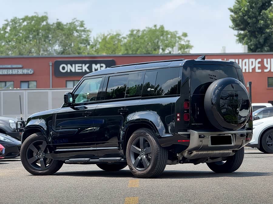 Land Rover Defender 2024 110 3.0T P400 X-DYNAMIC HSE - zdjęcie 17