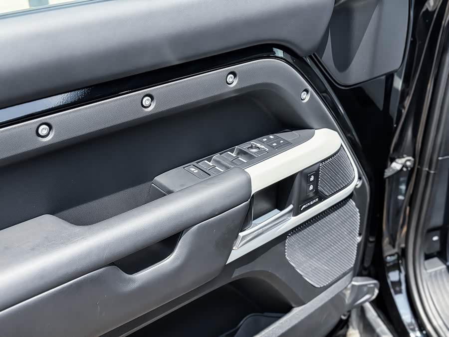 Land Rover Defender 2024 110 3.0T P400 X-DYNAMIC HSE - zdjęcie 5
