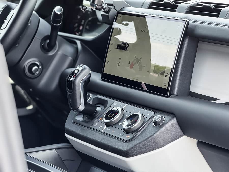 Land Rover Defender 2024 110 3.0T P400 X-DYNAMIC HSE - zdjęcie 10