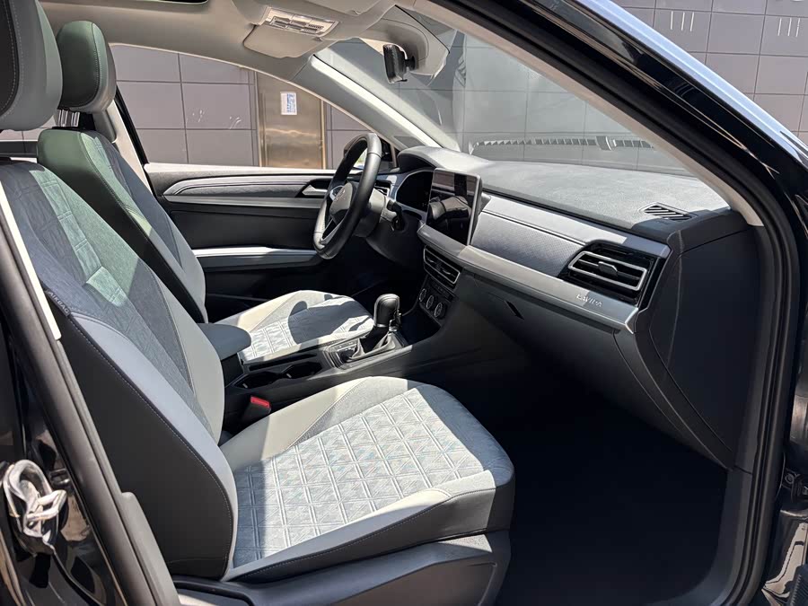 Lavida 2023 300TSI DSG Full Version - zdjęcie 18