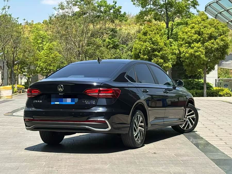 Lavida 2023 300TSI DSG Full Version - zdjęcie 3