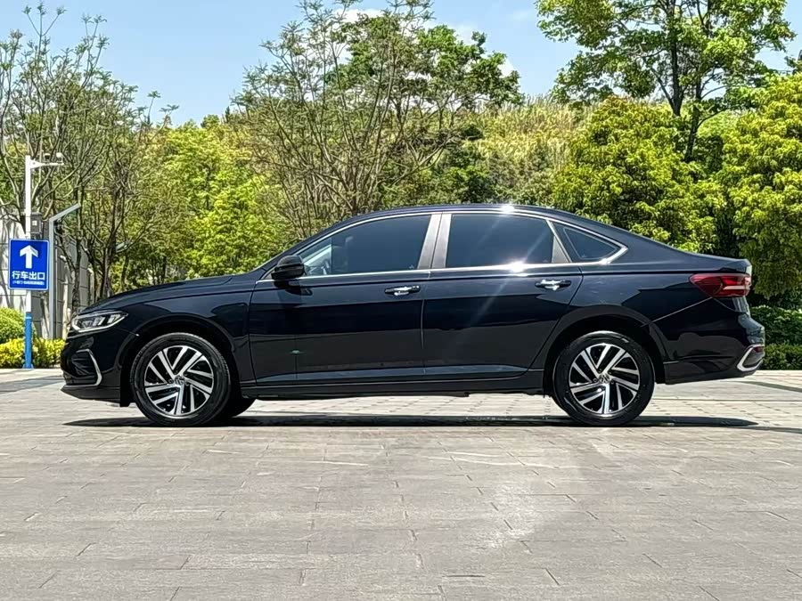 Lavida 2023 300TSI DSG Full Version - zdjęcie 5