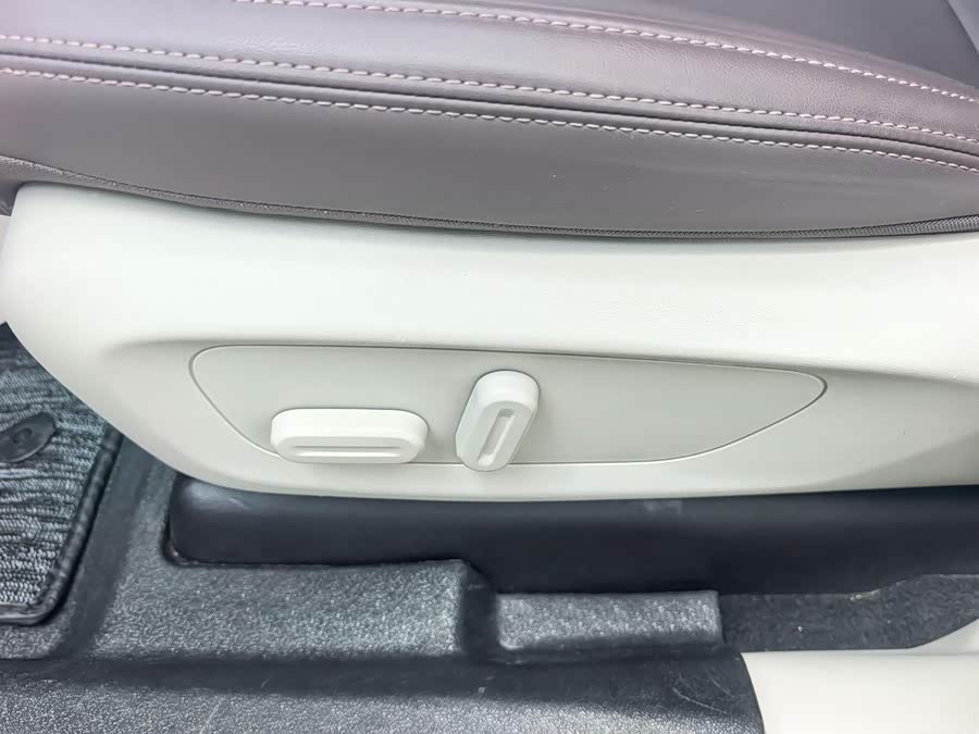 Leapmotor C11 2023 Range Extender 180 Enjoyment - zdjęcie 6