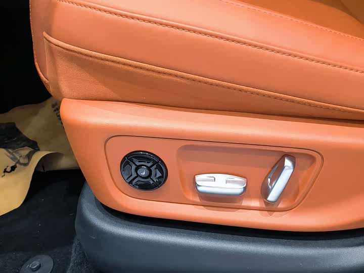 Li Auto L6 2024 Max - zdjęcie 17