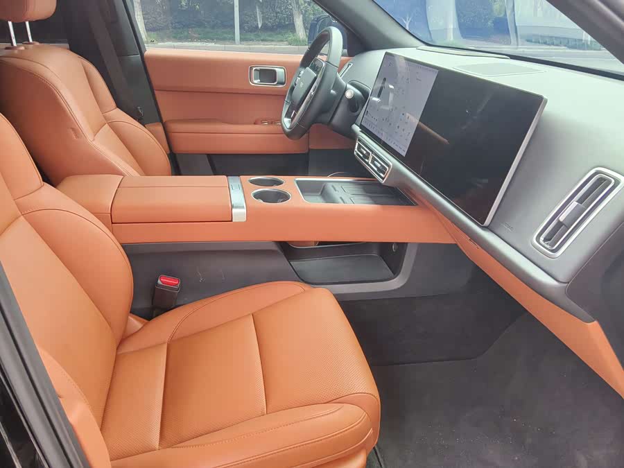 Li Auto L6 2024 Pro - zdjęcie 12