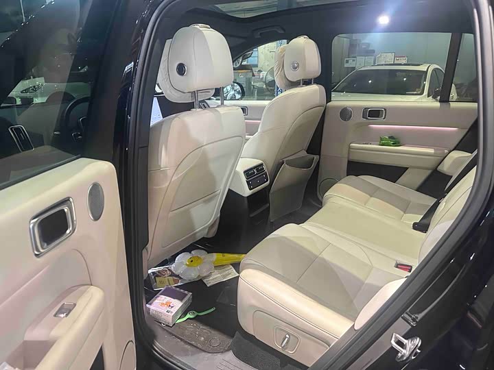 Li Auto L6 2024 Pro - zdjęcie 13