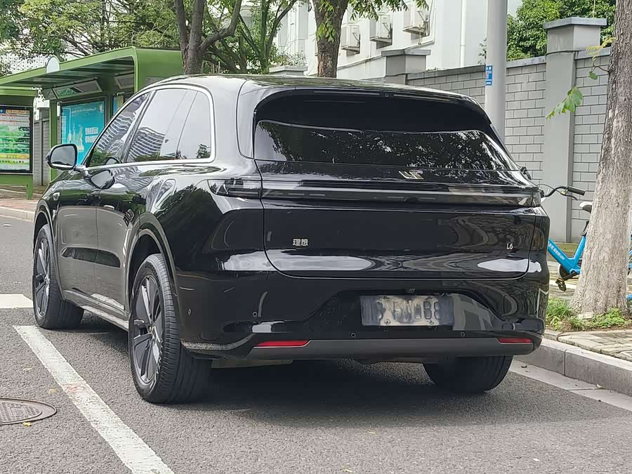 Li Auto L6 2024 Pro - zdjęcie 17