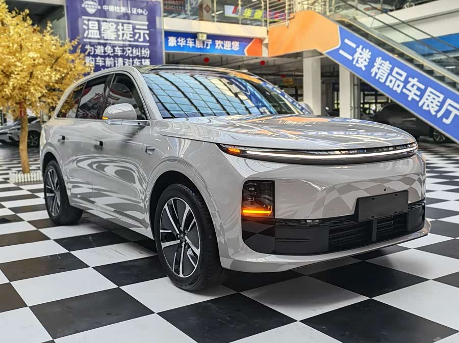 Li Auto L6 2024 Pro - zdjęcie 3