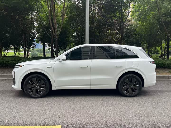 Li Auto L6 2025 Pro Intelligent Renewal Version - zdjęcie 13