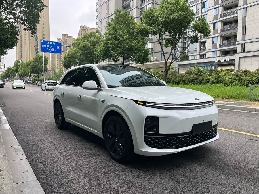 Li Auto L6 2025 Pro Intelligent Renewal Version - zdjęcie 3