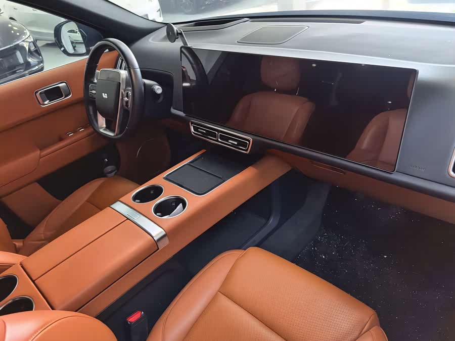 Li Auto L8 2024 Pro - zdjęcie 13