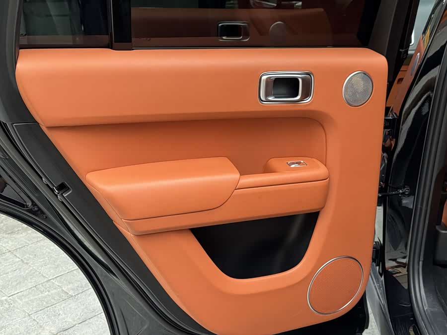 Li Auto L8 2024 Pro - zdjęcie 16