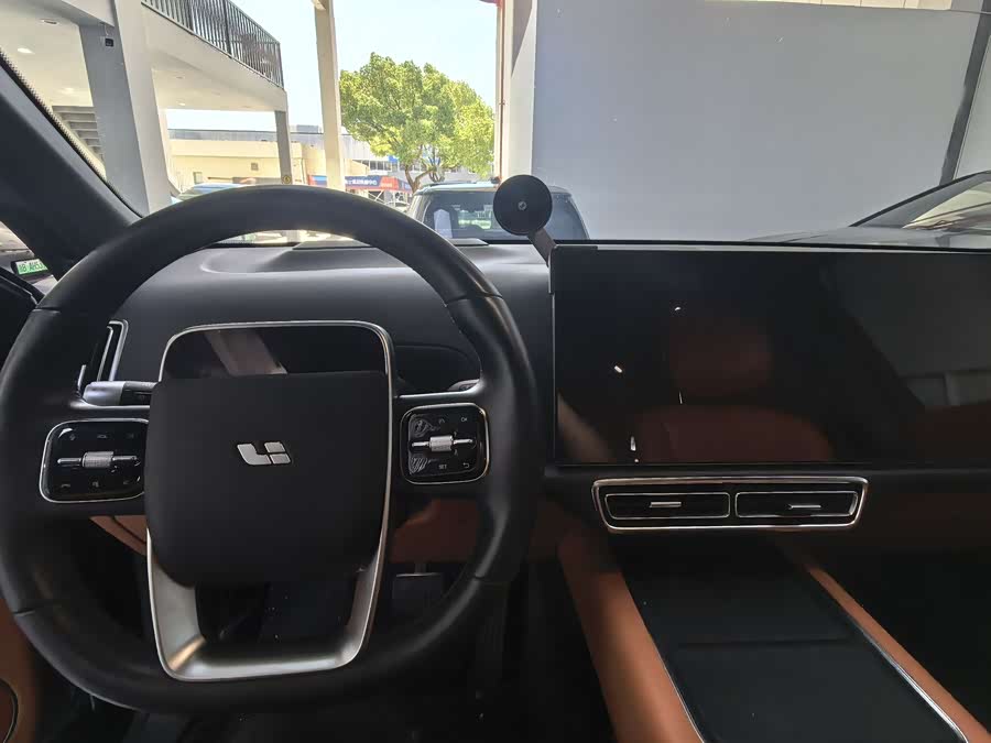 Li Auto L8 2024 Pro - zdjęcie 8