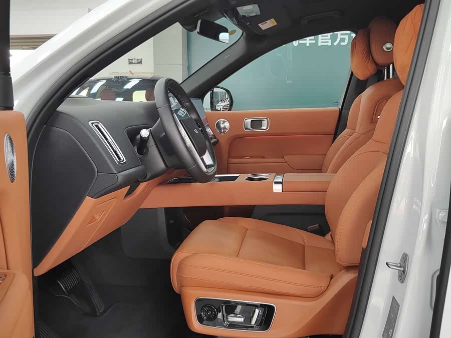 Li Auto L8 2025 Ultra Intelligent Renewal Version - zdjęcie 2