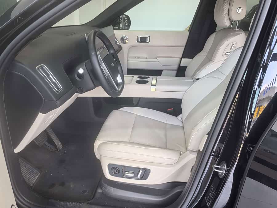 Li Auto L8 2025 Ultra Intelligent Renewal Version - zdjęcie 10