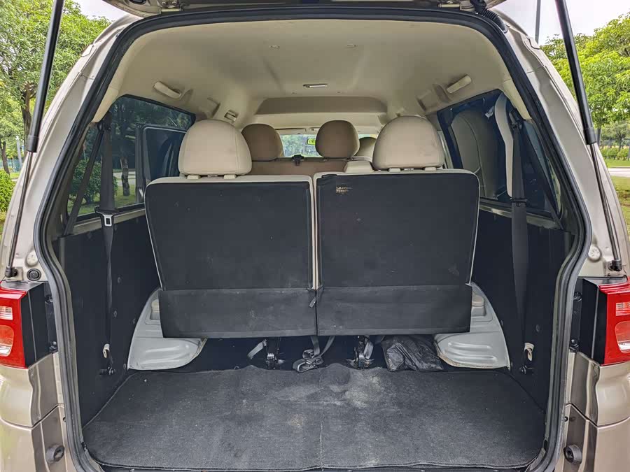 Lingzhi 2023 M5L 1.6L Comfort 7-seater - zdjęcie 13