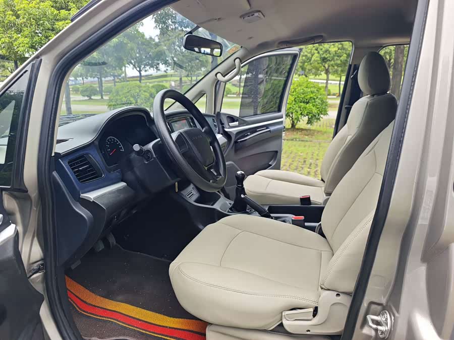 Lingzhi 2023 M5L 1.6L Comfort 7-seater - zdjęcie 15