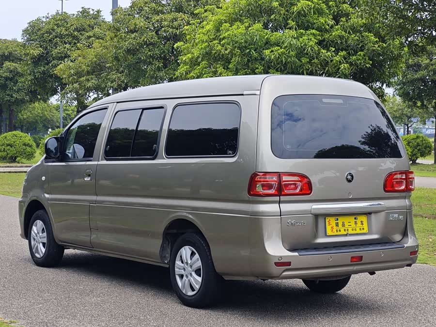 Lingzhi 2023 M5L 1.6L Comfort 7-seater - zdjęcie 9