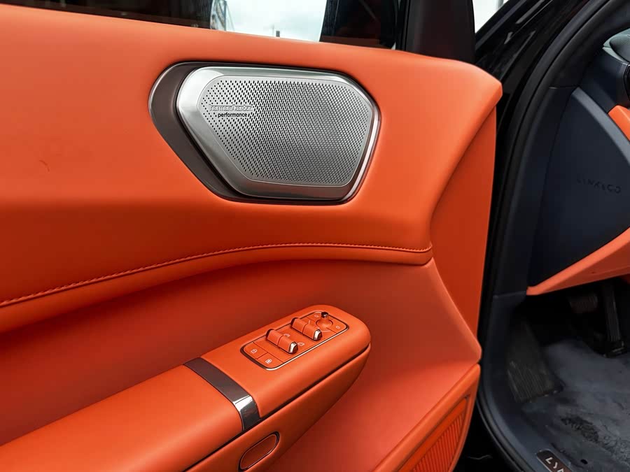 Lynk & Co 900 2025 2.0T Ultra 6-seater - zdjęcie 6