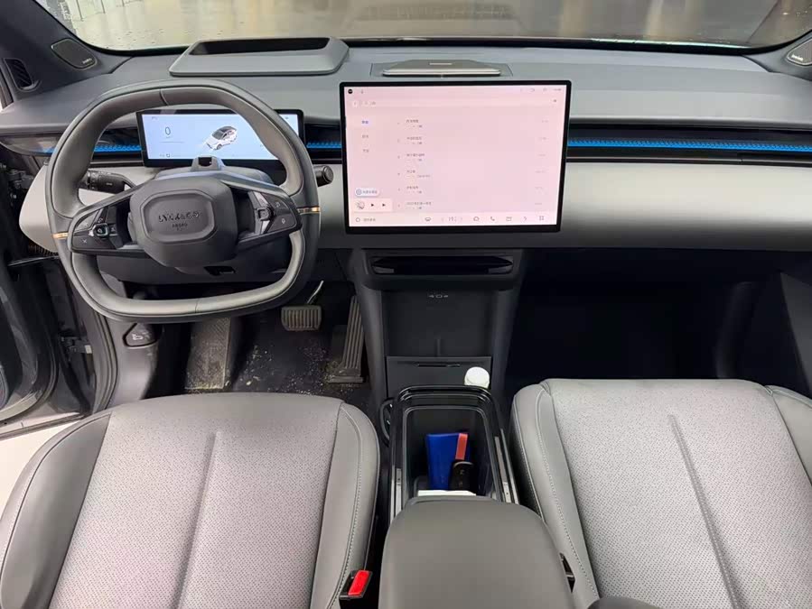 Lynk & Co Z20 2025 530km Rear Drive Max Zhuri Edition - zdjęcie 4