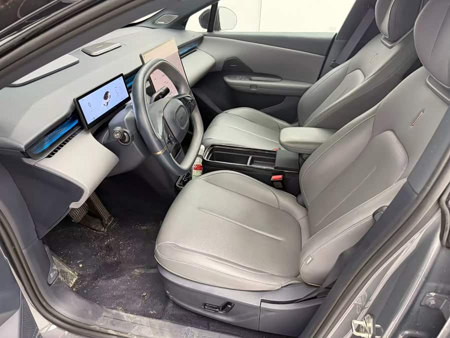 Lynk & Co Z20 2025 530km Rear Drive Max Zhuri Edition - zdjęcie 5