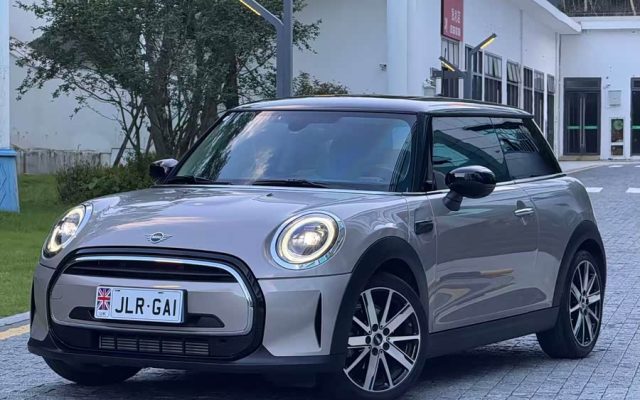 MINI 2023 1.5T COOPER Artist