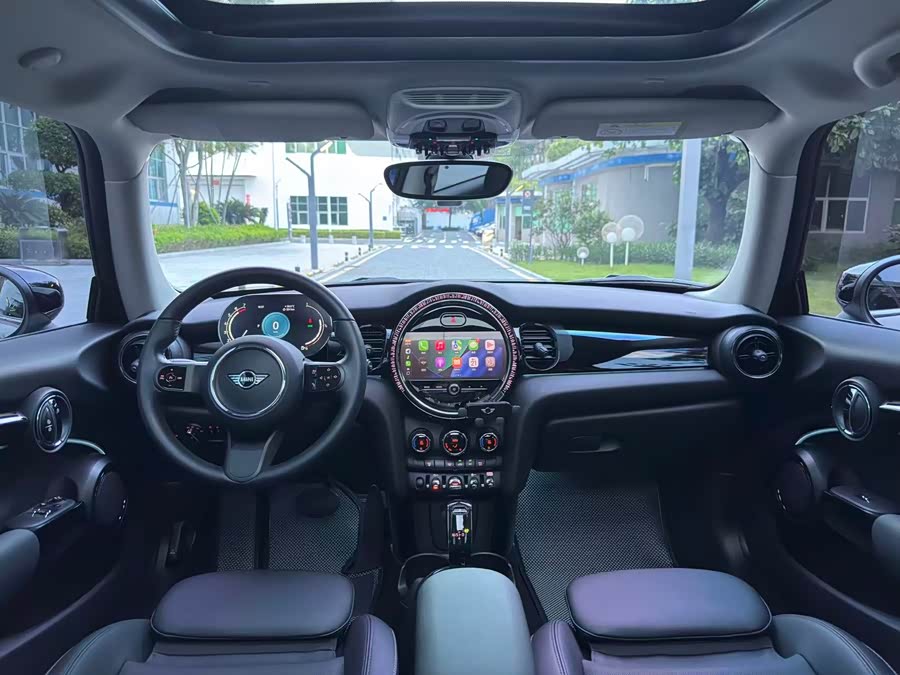 MINI 2023 1.5T COOPER Artist - zdjęcie 12