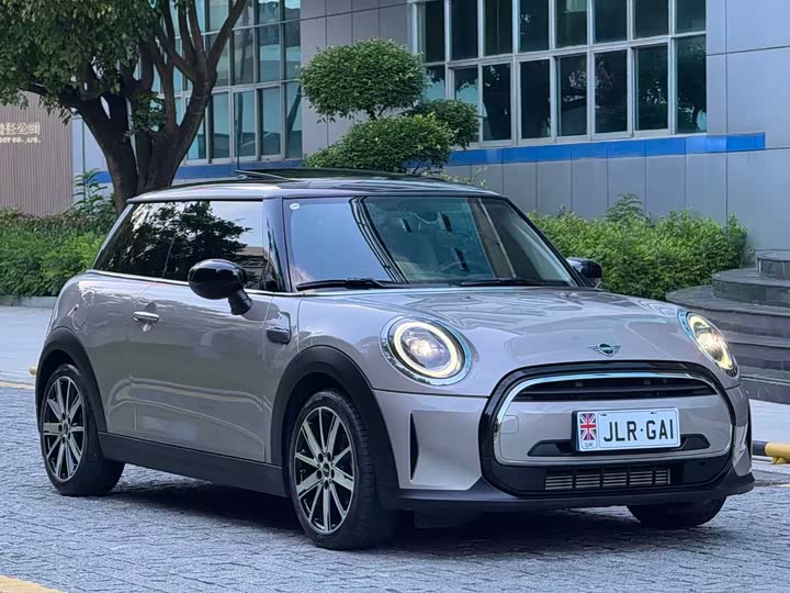MINI 2023 1.5T COOPER Artist - zdjęcie 17