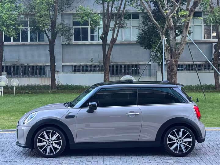 MINI 2023 1.5T COOPER Artist - zdjęcie 18
