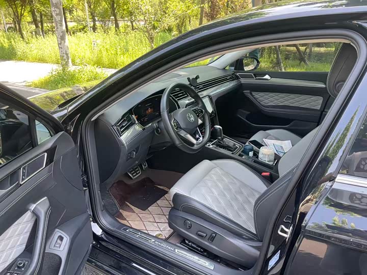Magotan 2023 200 Million Commemorative Edition 280TSI DSG Leading - zdjęcie 12