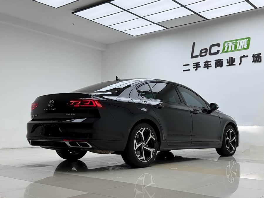 Magotan 2023 200 Million Commemorative Edition 380TSI DSG Flagship - zdjęcie 15